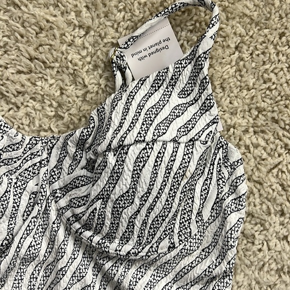 WOMENS TRUE TIME ONE PIECE SWIMSUIT SIZE LARGE NWT - Picture 13 of 15